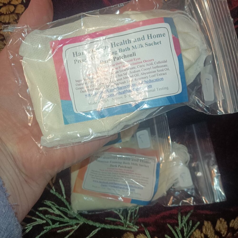 Dark Patchouli Foaming Milk Bath Sachet (4 in a set)
